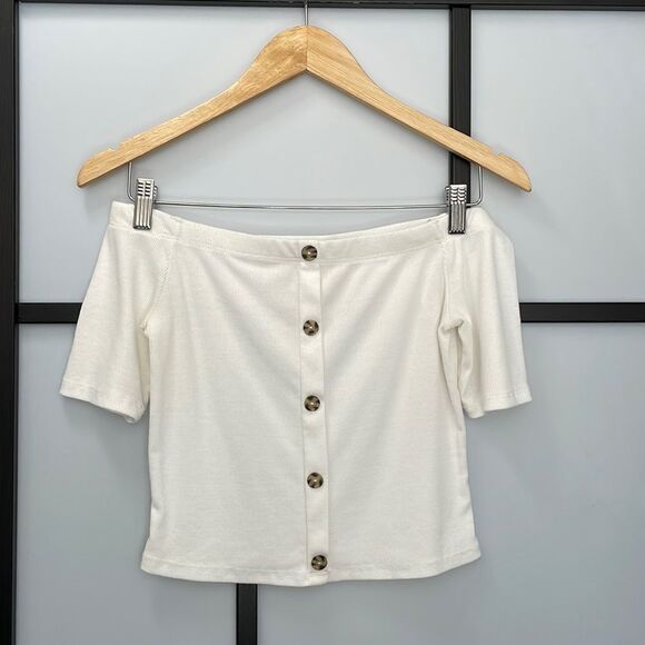 [s] Caution To The Wind Women’s White Boho Chic Off The Shoulder Crop Top - Picture 1 of 8